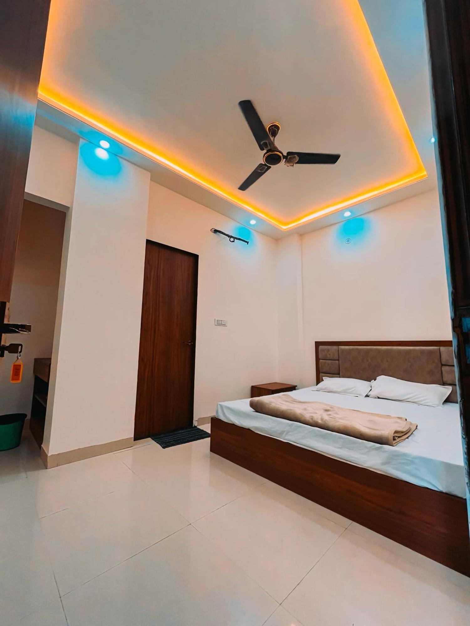 Hotel Pooja Dzsaipur Kültér fotó